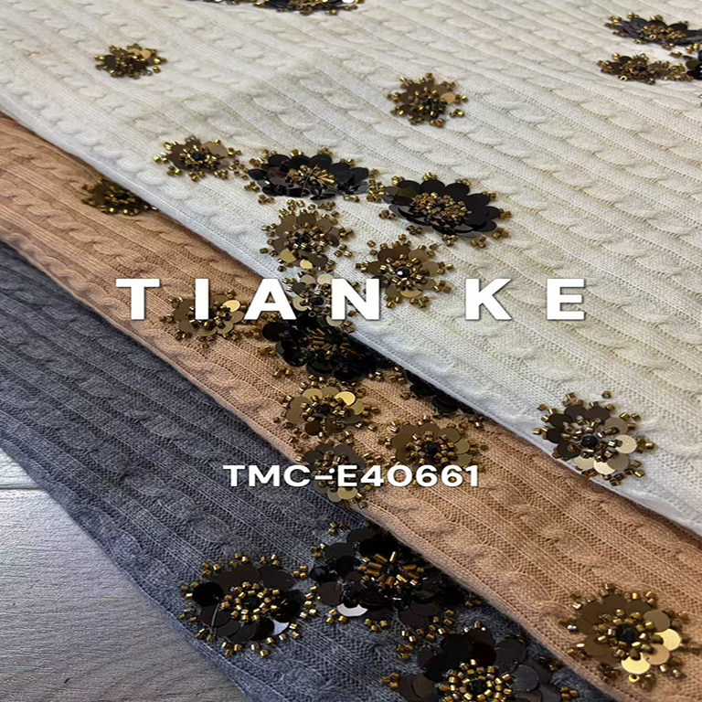 TMC-E40661  (Sequins&Beadings Flower On knitting Sweater Base)