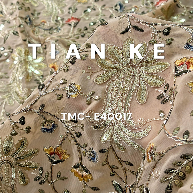 TMC-E40017 (Hot Selling Beatyful Design with Special Yarn Flower and Sequins Decorated )